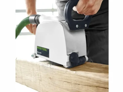 Strukturieren eines Balkens mit der Holzbürstmaschine Festool Rustofix